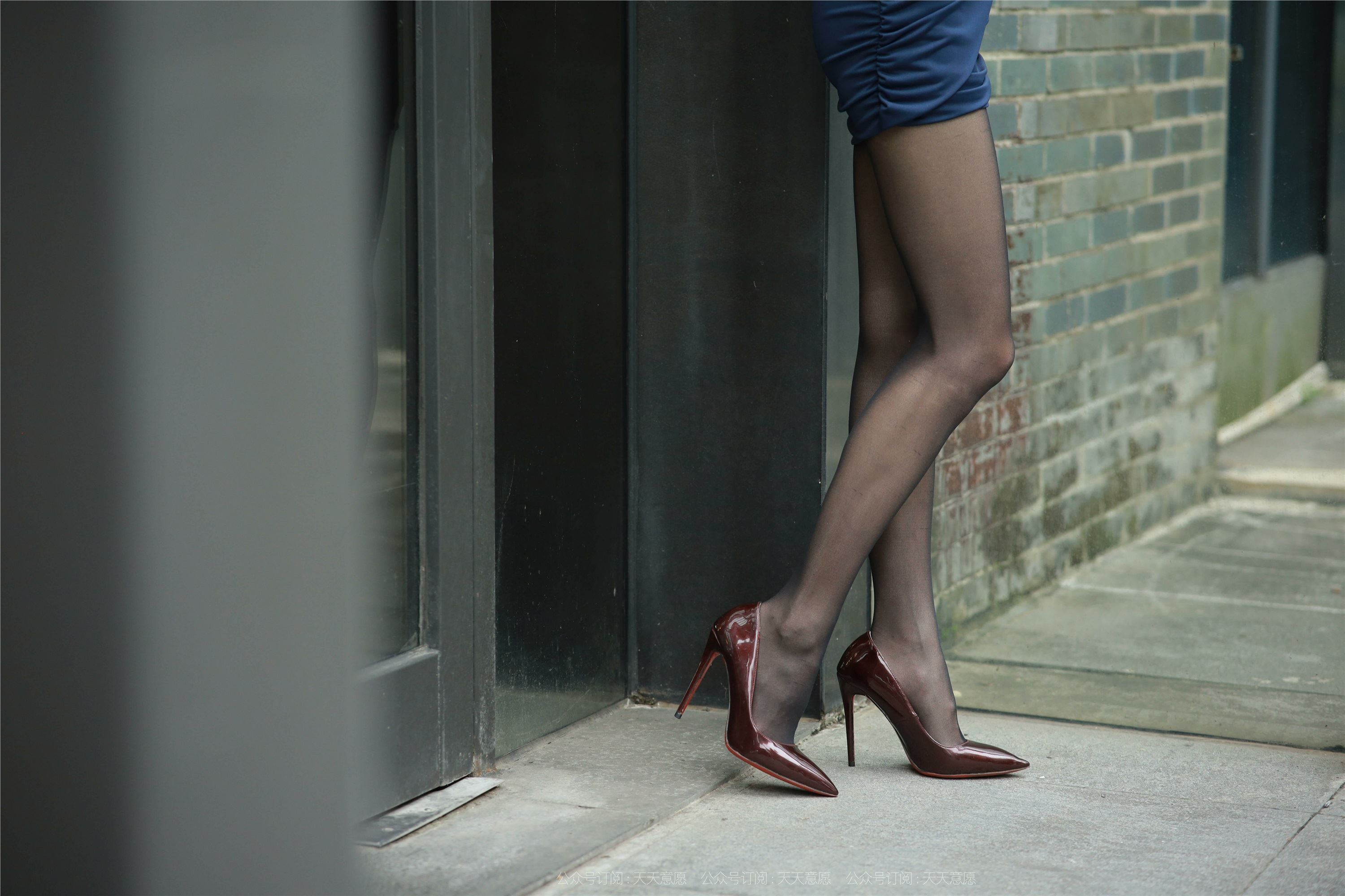 IESS异思趣向  2021.11.05 丝享家966：小六《姓感包臀职业装》